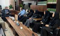 رئیس مرکز بهداشت کیش به همراه جمعی از مسئولین واحدها با امام جمعه محترم کیش دیدار و گفتگو کردند
