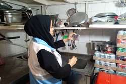  نظارت و بازرسی از مراکز تهیه و توزیع مواد غذایی واحد بهداشت محیط کیش