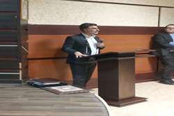 روز شنبه هفتم مهر مراسم تودیع و معارفه رئیس مرکز بهداشت کیش با حضور جمعی از مدیران و مسئولان بخش های دولتی و خصوصی و جمعی از همکاران در محل سالن اجتماعات شهید همت برگزار شد.